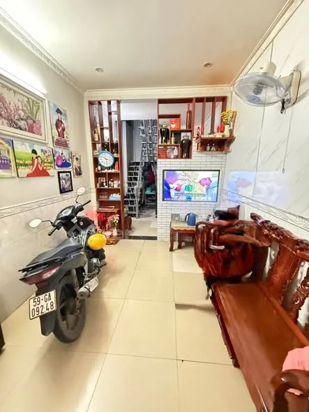 Tài chính thấp muốn tìm nhà sổ hồng riêng