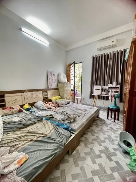 NHÀ ĐẸP GIÁ R.Ẻ - NỞ HẬU– 108M² – HẺM XE HƠI PHAN HUY ÍCH