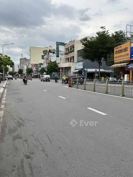 KINH DOANH ĐỈNH, ĐƯỜNG RỘNG CÓ VỈA HÈ, 170M2 - 3 TẦNG - NỞ HẬU 9.2M