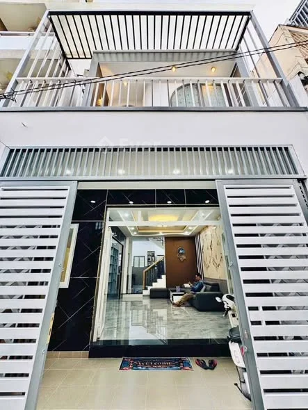 Nhà đẹp 1 trệt 1 lầu gần chợ đêm Gò Vấp