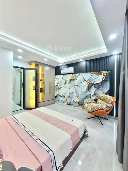 SIÊU PHẨM THANG MÁY - NỞ HẬU - KD TỐT - CHỈ HƠN 9 TỶ