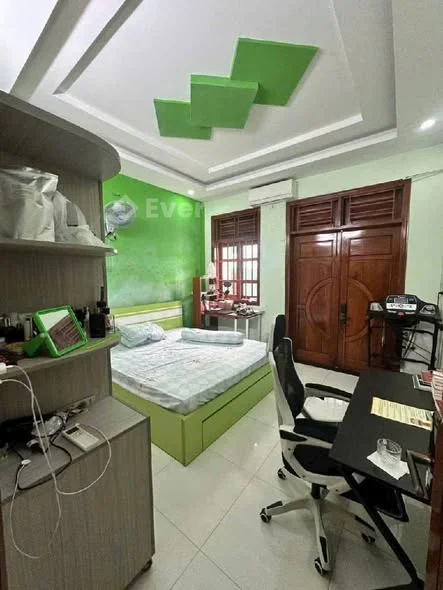 NHÀ RỘNG 5 × 17m p.bình hưng hòa Q.Bình Tân.giáp tân phú -3 tầng, sổ riêng