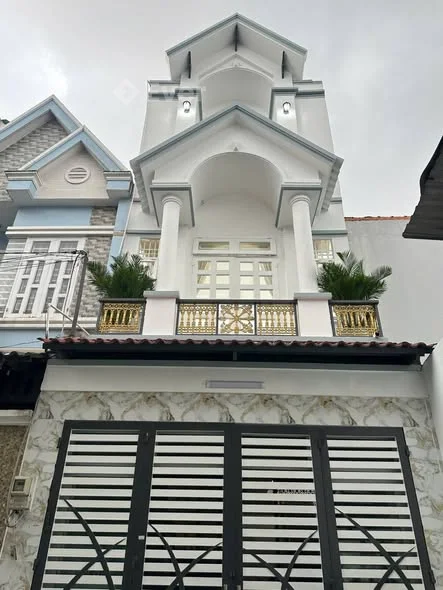 Ccg : Bán nhàVi tri đắc địa Q12 ngay đường nguyễn ảnh thủ. cách trợ dãn dân 50m