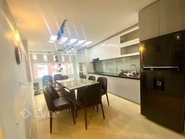 Cho thuê nhà 6 tầng tại khu VIP Quận 3