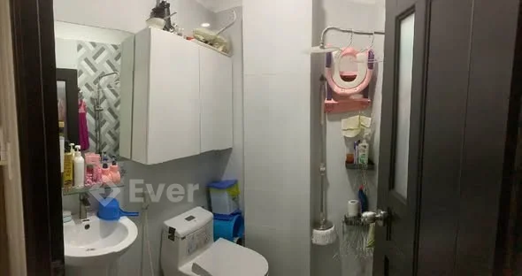 Bán nhà hẻm 769 với 4 tầng và 4 phòng ngủ