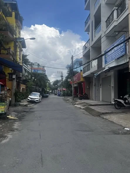 - Lê Đại Hành Phú Thọ Quận 11- Hẻm xe hơi tận cửa thông thoáng