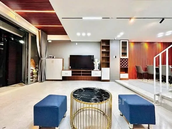 Chủ gửi ACE dv bán giúp Khách ở ko nên bỏ qua căn này với vị trí công năng quá đầy đủ ngay trung tâm