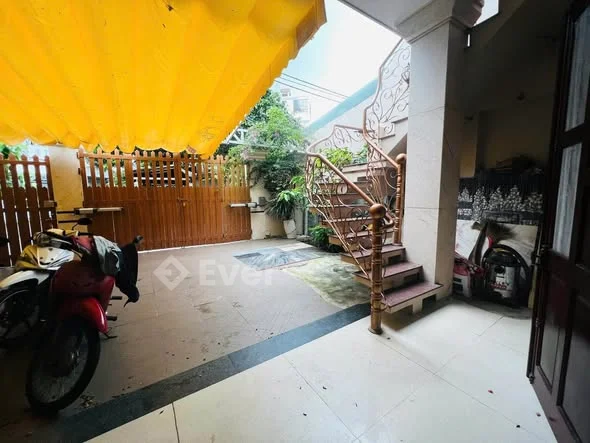 BÁN NHÀ MÁI THÁI HXH RỘNG RÃI ĐƯỜNG LÊ VĂN VIỆT P.TĂNG NHƠN PHÚ A