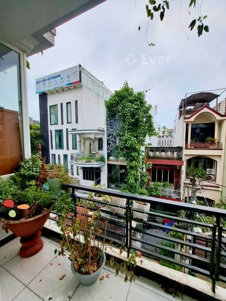 Nhà mặt tiền khu sân bay Tân Bình - 3 tầng, thu nhập 40 triệu