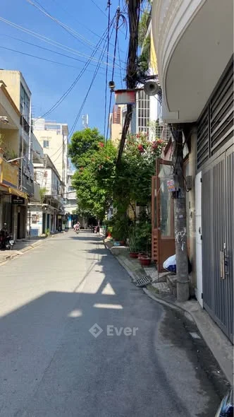 BÁN GẤP NHÀ ĐẸP -DIỆN TÍCH LỚN – HẺM NHỰA XE HƠI -GIÁ MỀM KHU TÂN SƠN NHÌ - 8.3 TỶ