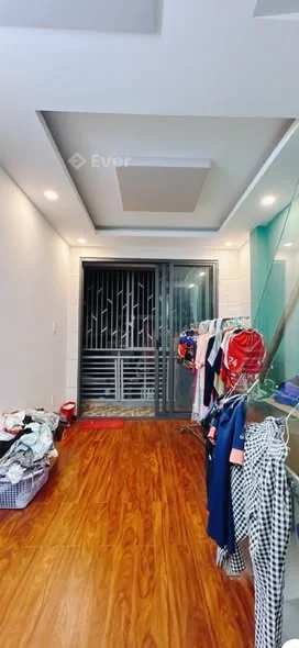 ..CHÍNH CHỦ B.ÁN GẤP NHÀ NGUYỄN KHOÁI P2 Q4 - CÁCH MẶT TIỀN ĐƯỜNG 20M