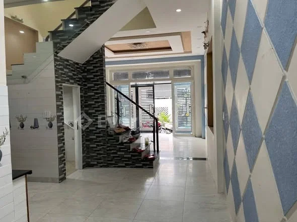 NHÀ ĐẸP LUNG LINH ,3 TẦNG Ở NGAY TRUNG TÂM LINH XUÂN-THỦ ĐỨC, GIÁ CHỈ 4.95TY.