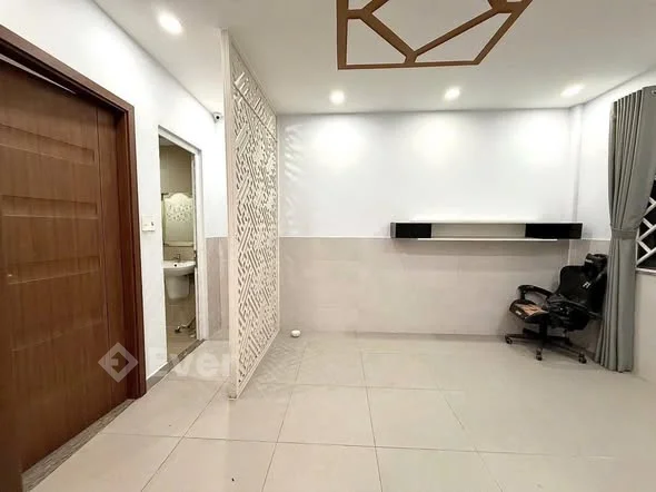 Giá chào :6 đồng 8 tlCách Mạng Tháng Tám, Phường 11, Quận 3