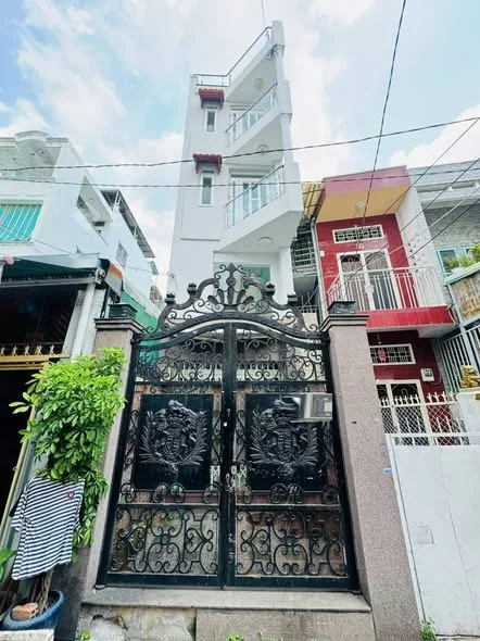 Địa chỉ: Cách Mạng Tháng Tám, P13, Q10+ hẻm 3m sạch sẽ, ô tô cách nhà 20m