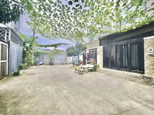 Hàng xịn xò q12 chỉ hơn 3 tỷ thuiThạnh xuân 52 sát cầu phú long