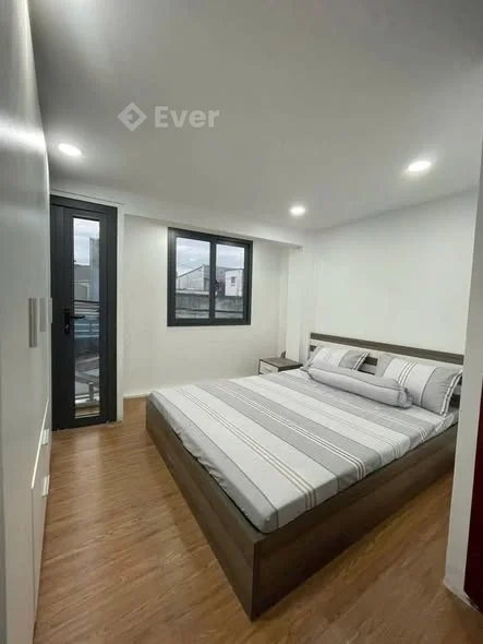 CHỈ 2.4 TỶ – NHÀ 3 TẦNG HOÀN CÔNG – SÁT VINCOM VÕ VĂN NGÂN – LINH CHIỂU