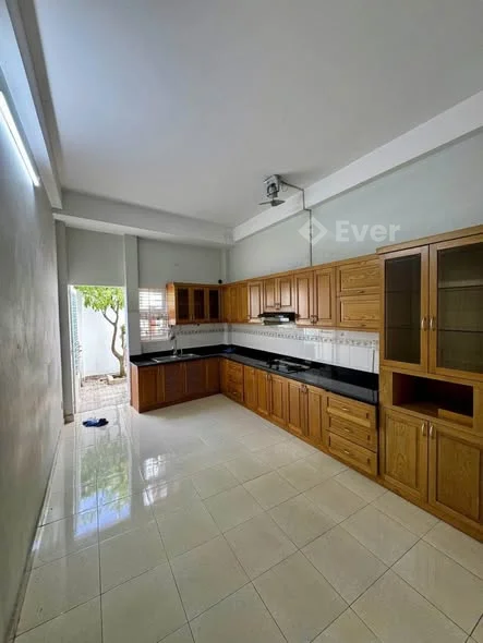 CĂN 87M² GIÁ MỀM HOÀNG HOA THÁM – 3 TẦNG BTCT – Ô TÔ ĐẬU CỬA 87m²