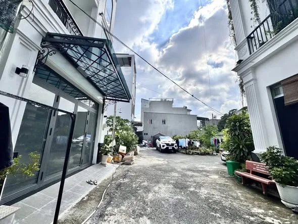 BÌNH TRƯNG ĐÔNG - 5.75 Tỷ -NHÀ 3 TẦNG -HXH - QUẬN 2