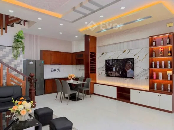 GIẢM 200 TRIỆU CÒN 6 TỶ XXX CÒN BỚTBÁN NHÀ HẼM XE HƠI BỀ NGANG 6M SIÊU ĐẸP