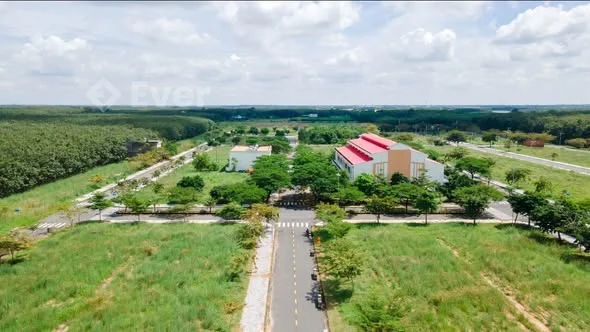 10-12 triệu/m2 - Tính ra chưa tới 1tỷ2/ nền đất 95m2 - Quan trọng sổ Hồng chuẩn