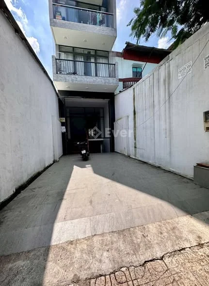 Cho Thuê MB Kinh Doanh Đối Diện Học Viện Cán Bộ