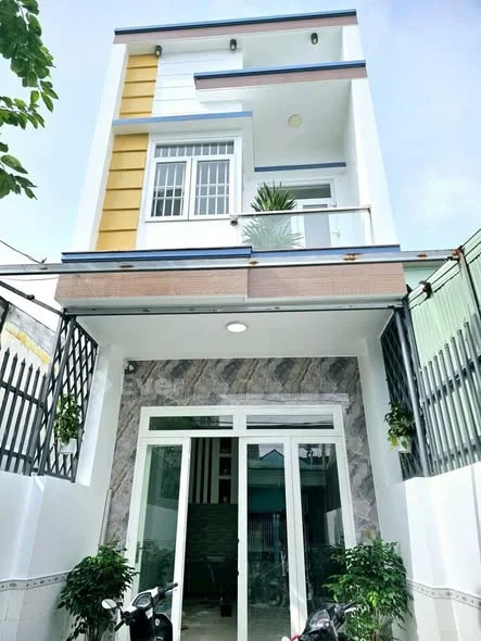 NHÀ MẶT TIỀN NGUYỄN THIỆN THUẬT TRÊT LẦU HOÀN CÔNG