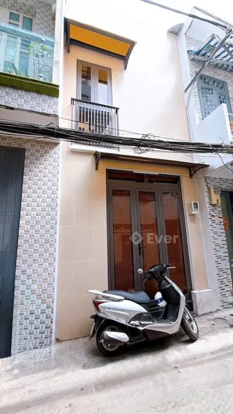 BÁN NHÀ HOMESAY QUẬN 4