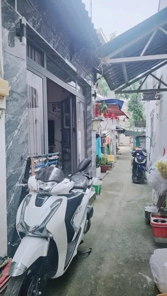 Nhà 104/8 phạm hữu lầu, phường tân mỹ ( phú mỹ ,q7 cũ)4 x 10,5 - 2pn, 1wc)Hẻm ba gác