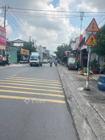 Chủ cần bán gấpnhà mặt tiền đường nhựa kinh doanh buôn bán vip thuộc Bình Đường 1, Dĩ An