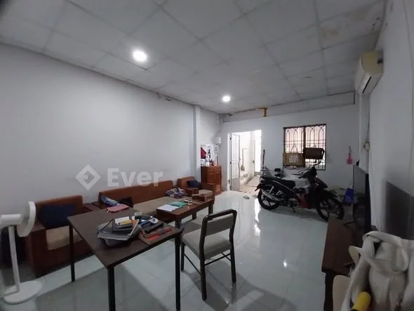 Nhà 1 tầng 1/ đường Tân Chánh Hiệp 35, P. Trung Mỹ Tây, Q12, dt 80m2 (4,1mx20m) 3,xTỷà
