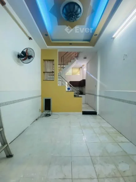 Lý Thái Tổ- Quận 10 - 4 tầng đúc- 44m2 sát mặt tiền đường- giá 6.6 tỷ.- DT: 44m2,