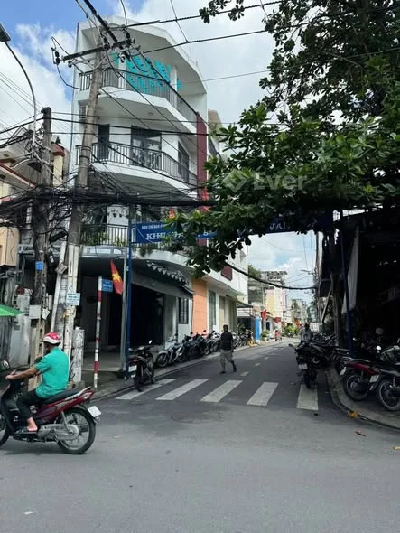 NHÀ TÂN PHÚ NGAY KHUÔNG VIỆT Hàng Xóm Nhà Tỷ Phú … ĐC: 90/2 CAO VĂN NGỌC - P. PHÚ TRUNG