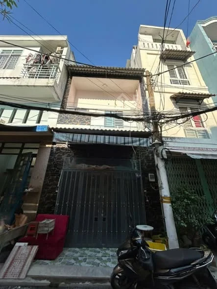 Nhà HXH 5.45m Đường Tân Thành, Quận Tân Phú, DT: 4.2x8,53m, 3 tầng- Giá: 4.65 tỷ TL Mạnh -----------