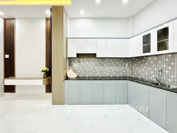 NGÔ TẤT TỐ – QUA CẦU THỊ NGHÈ TỚI NGAY Q1 – 5.95 TỶ Diện tích: 32m² – nở hậu tài lộc Kết cấu: 1 tr