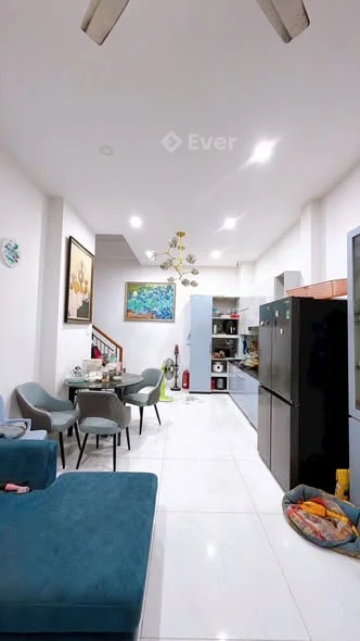 BÁN NHÀ QUẬN 4… Vị trí: Khánh Hội, Phường 3, Quận 4. Diện tích: 43m (3,7m x 10m)