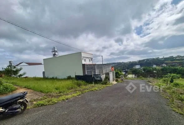 5x18, qhtc Hẻm Nguyễn Trãi Phường 2 Bảo Lộc giá siêu ngộp : 635 triệu ( giá chốt buông sổ )