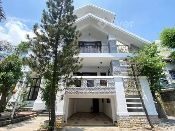 Cho thuê BIỆT THỰ VÍP 30 x 35M 1000m2 SÀN MẶT TIỀN XLHN PHƯỚC LONG A Q9