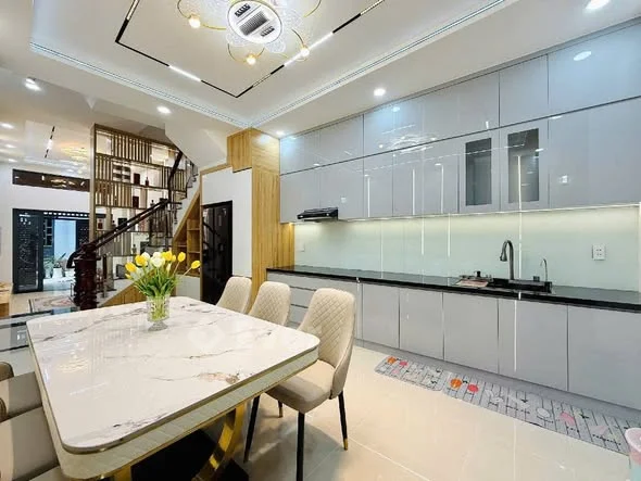 Chủ gấp bán nhà đẹp - nở hậu tài lộc - Phạm Văn Chiêu - 4x17 - 3 tầng + sân thượng