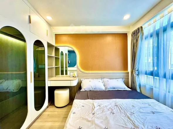 Cách Mạng Tháng 8,P11,Q3DTSD: 80m2 - BTCT4 Tầng - 3PN