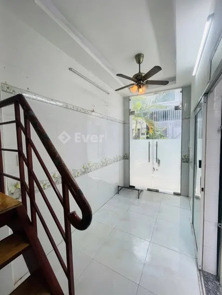 BÁN CĂN NHÀ 2 MẶT HẺM LIỀN KỀ ngay hẻm 61 Thống Nhất, Phường Thông Tây Hội - 2,55 tỷ - 18m²