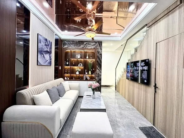 NHÀ ĐẸP THANG MÁY – KHU ĐỒNG BỘ GẦN EMART PHAN HUY ÍCH