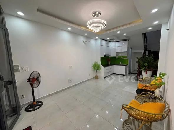 7 Tỷ 550 Bớt Lộc Quận Phú Nhuận: Chào Bán Nhà 5 Lầu Khu Vip Phan Xích Long