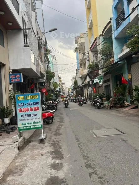 Chính Chủ Cần Bán Nhà Mặt Tiền Kinh Doanh Gần Ngay CV Đầm Sen, Quận 11