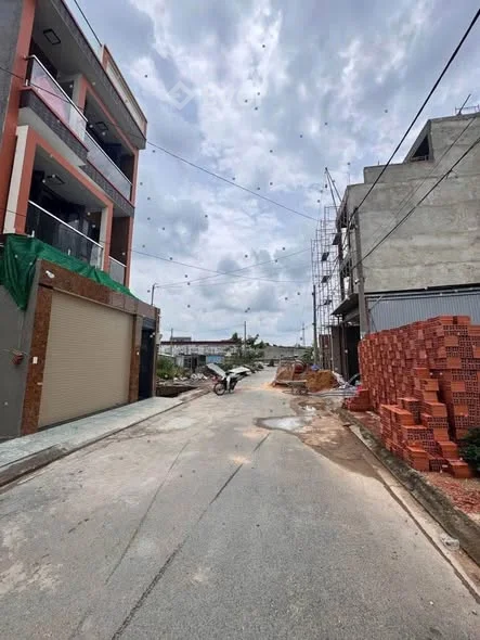 Bán Nhanh Nhà 3 Tầng,4PN.Đường Nhựa 8m. Trịnh Thị Dối, Xã Đông Thạnh, TPHCM