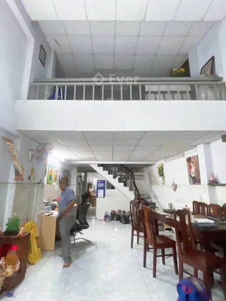 MẶT TIỀN ĐƯỜNG TÂN KỲ TÂN QUÝ. NGỘP BANK GIÁ GIẢM SỐC