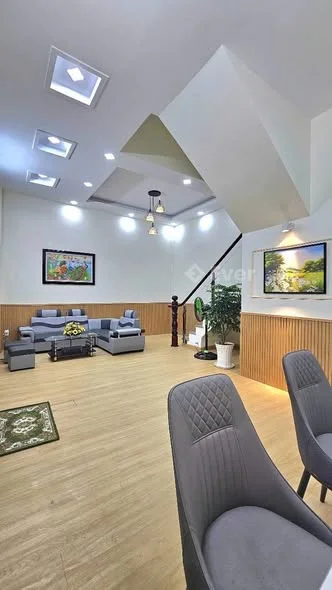 NHÀ ĐẸP ,VỊ TRÍ VÍP CÁCH 3 BƯỚC CHÂN RA MẶT TiỀN ĐƯỪNG SỐ 14