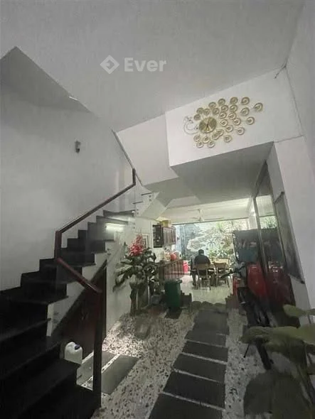 Nhà 4×18m – Đường 12m – Tân Hưng, Quận 7• 1 trệt – 2 lầu – sân thượng