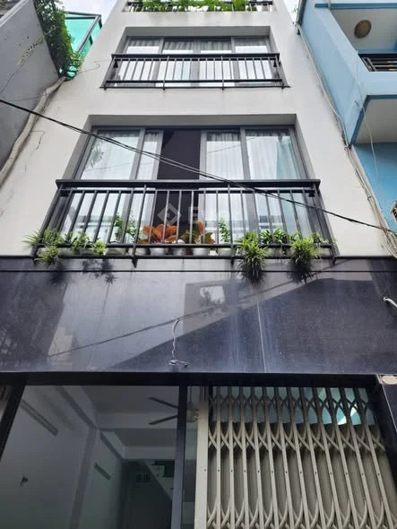 NHÀ MỚI 4 TẦNG BTCT - ĐỀ THÁM - CÔ GIANG - QUẬN 1 - SỔ VUÔNG ĐẸP 31M2 - 7,8 tỷ TL