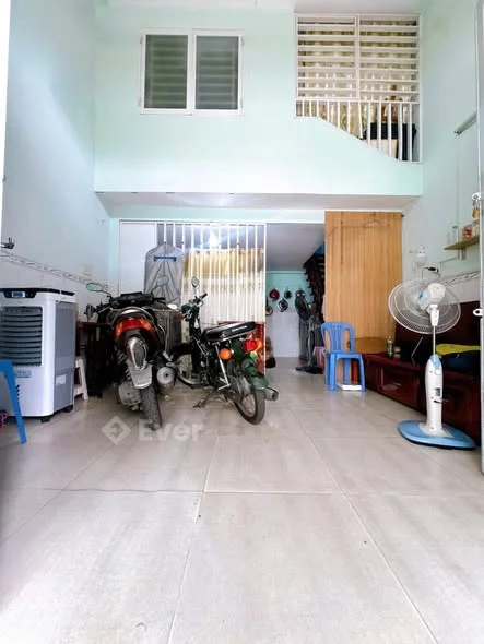 Hxh Lê Văn Sỹ,Q34,5 x 8 - 2PN 2WC 2 Tầng - Nhà cũ tiện xây sửa mới