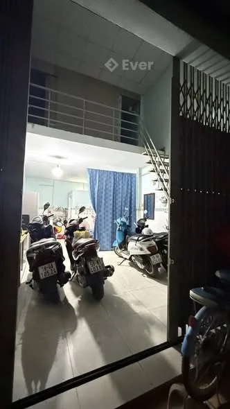 BÁN NHÀ 2 MẶT TIỀN DT: 70M2 ( 4 X 17,5 ) - HẺM XE HƠI - SỔ VUÔNG VỨC